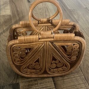 Elegant Tan Woven Handbag